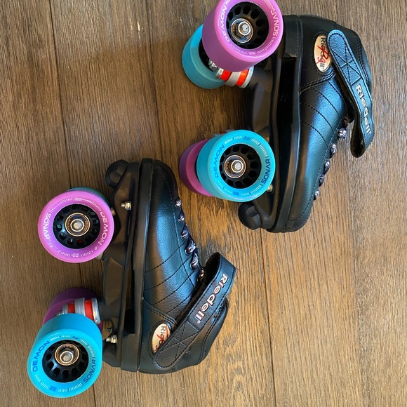 Riedell R3 Demon Roller Skate Set - Picture 4 of 10